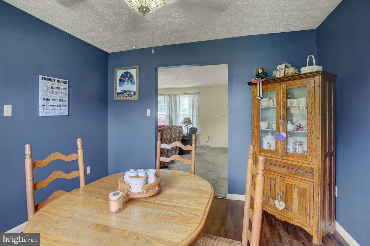 10 Surrey Court Property Photo 16