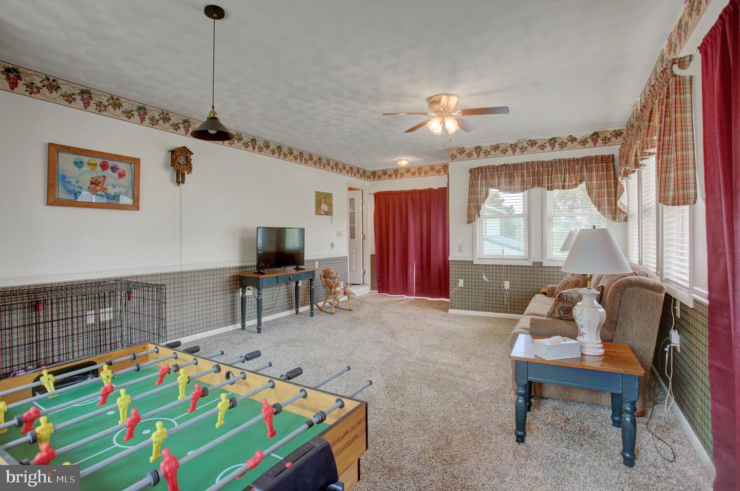 10 Surrey Court Property Photo 25