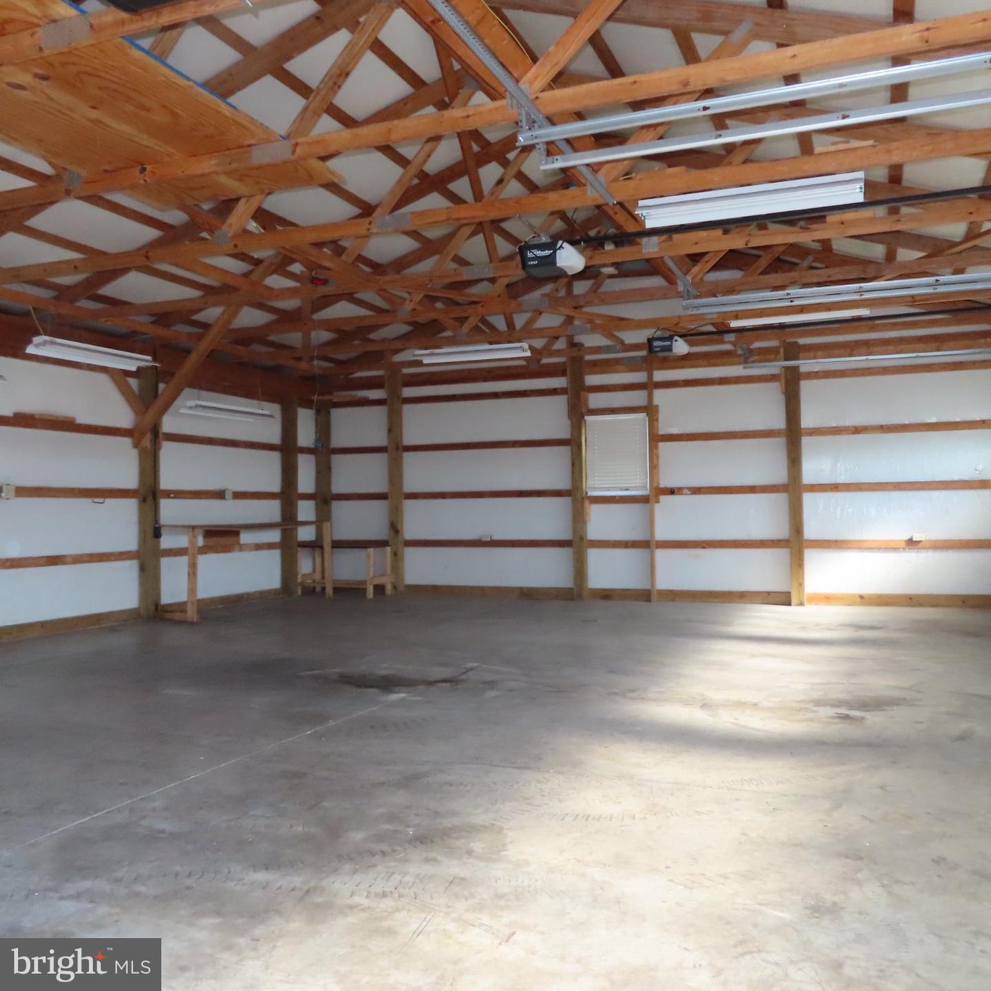 10 Surrey Court Property Photo 51