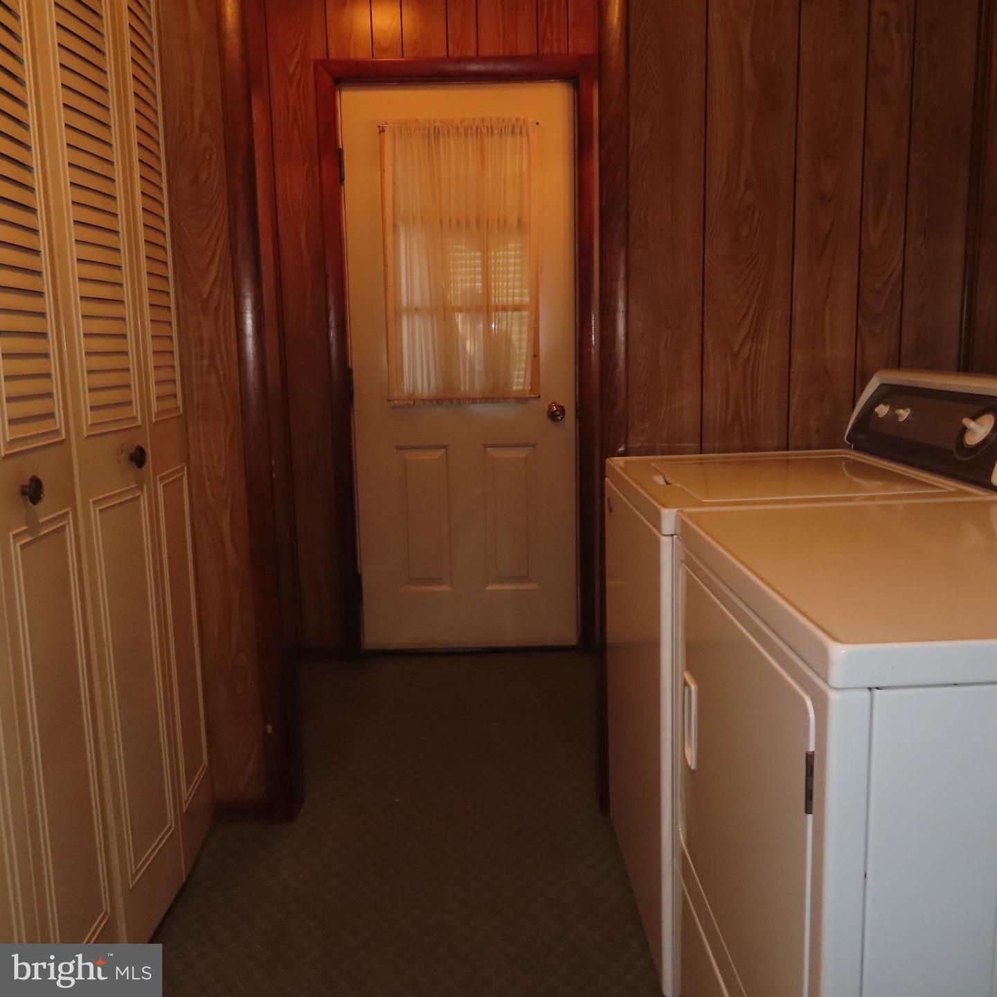 10 Surrey Court Property Photo 76