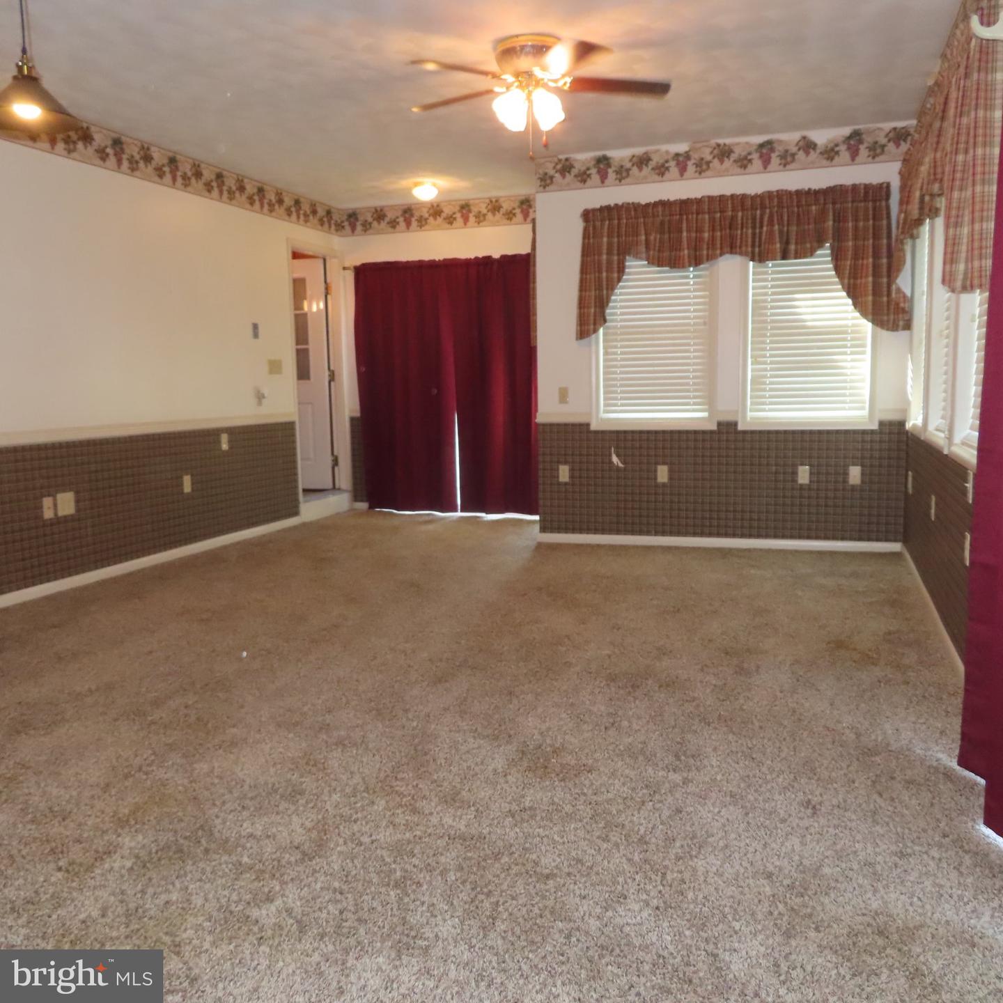 10 Surrey Court Property Photo 80