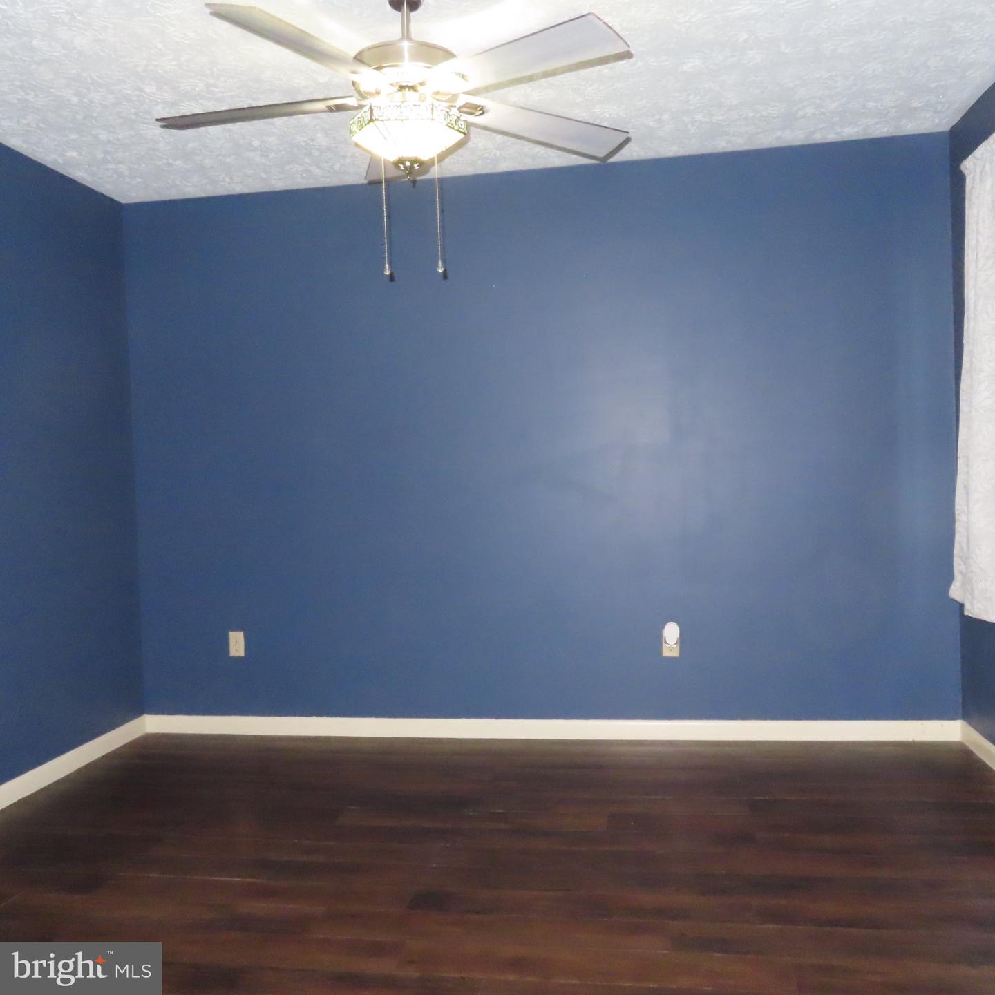 10 Surrey Court Property Photo 82