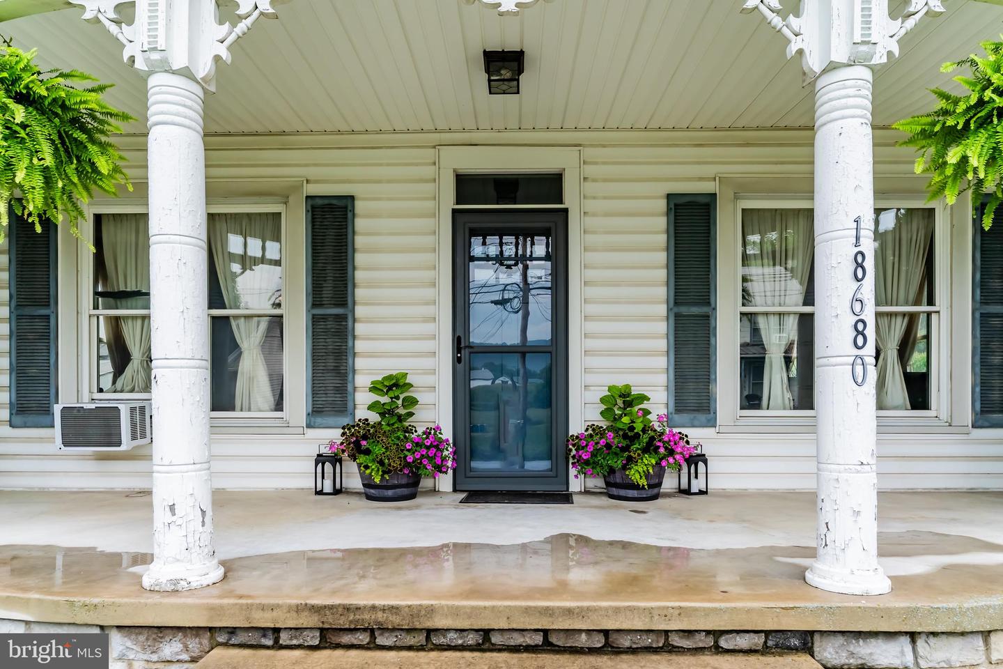 18680 Main Street Property Photo 11