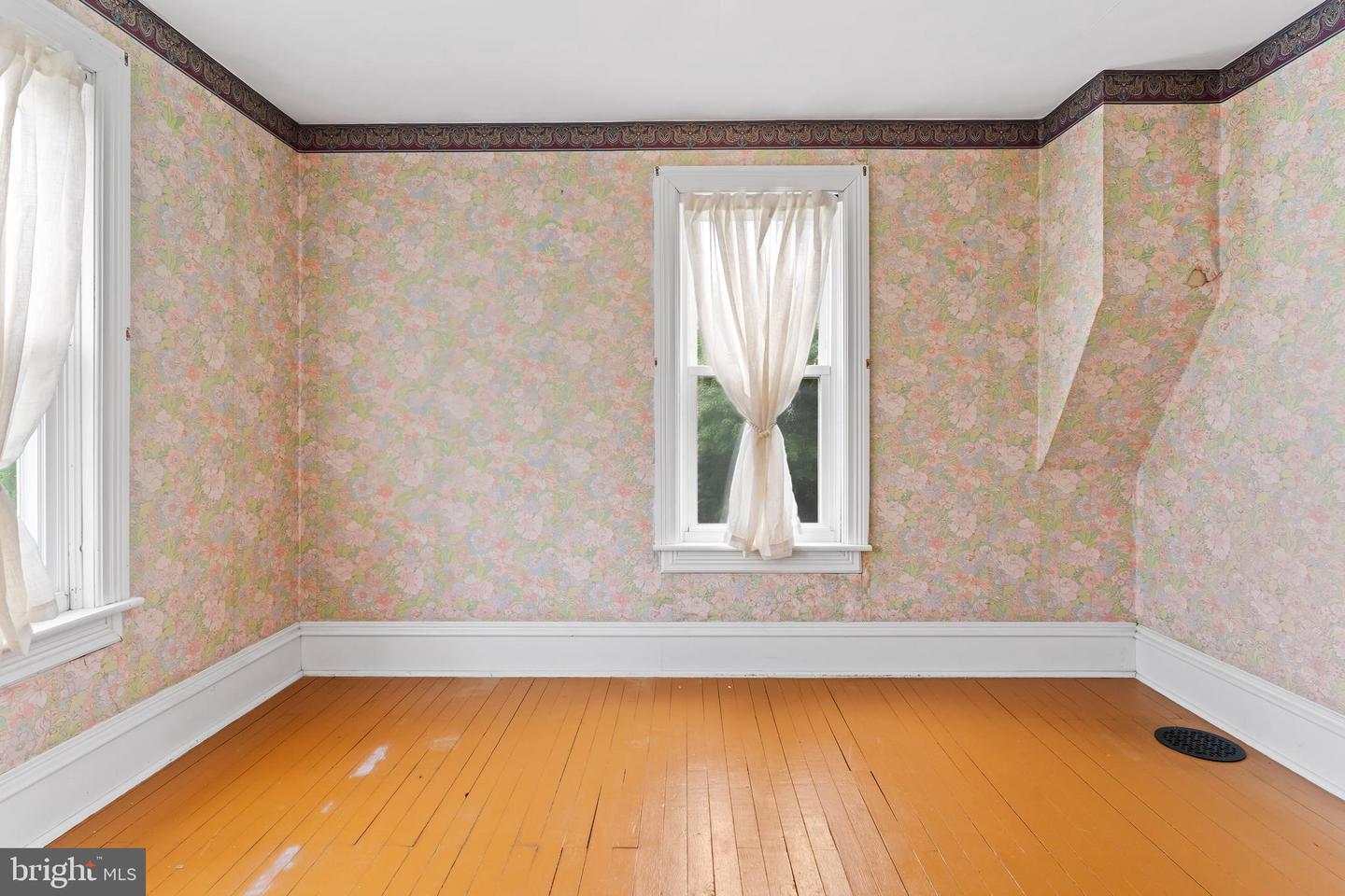 18680 Main Street Property Photo 37