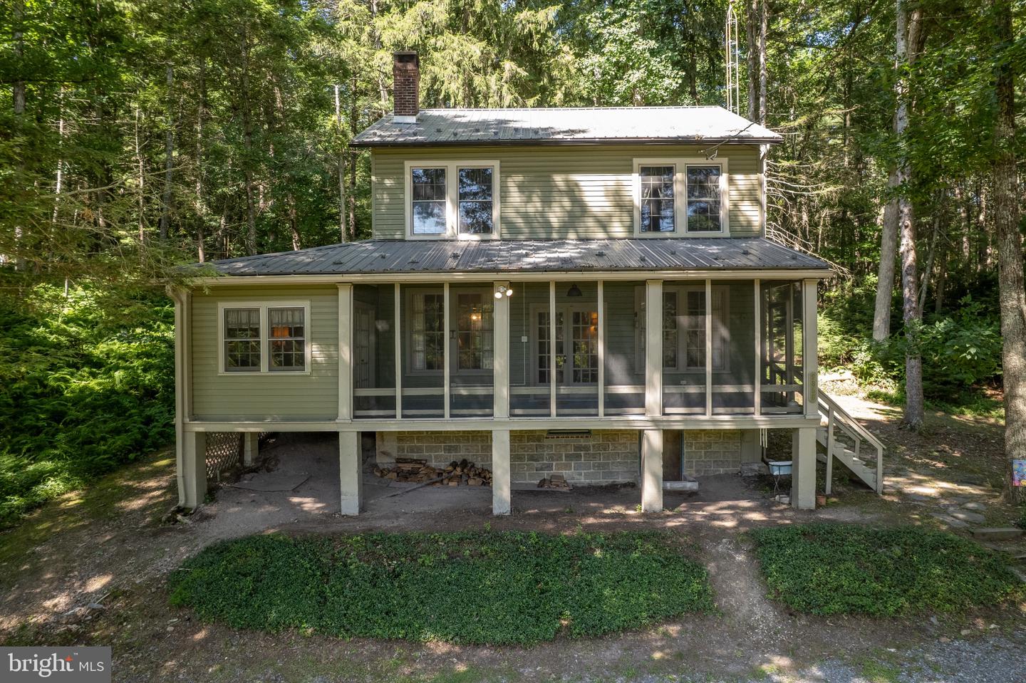 9856 Golf Course Road Property Photo 1