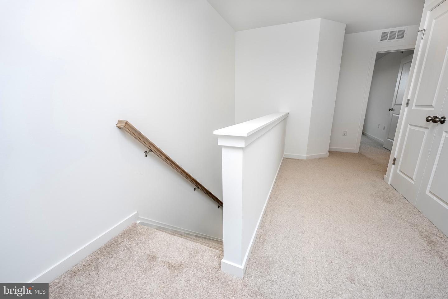 228 Central Way Property Photo 16