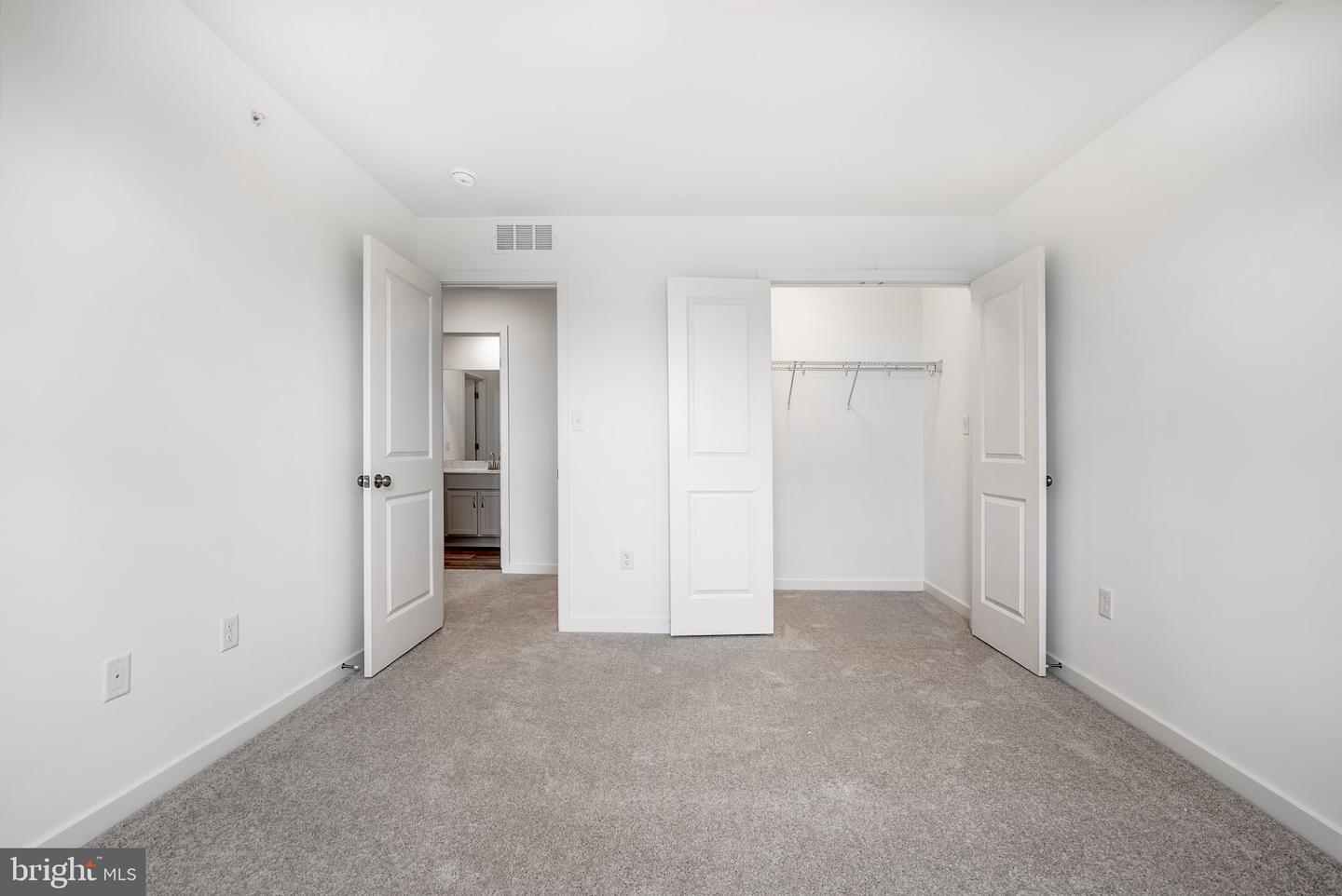 228 Central Way Property Photo 27