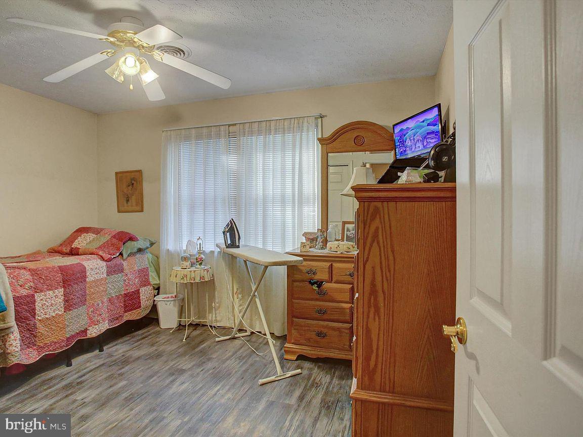 2355 Majestic Court Property Photo 5