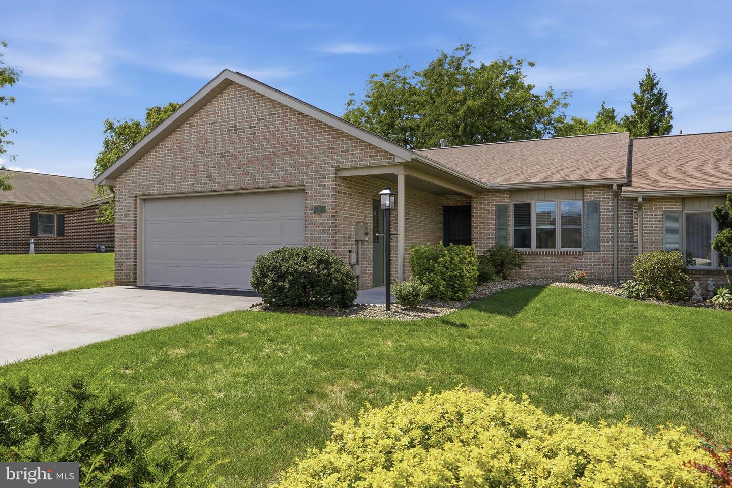 312 WOODVALE DRIVE Property Photo 1