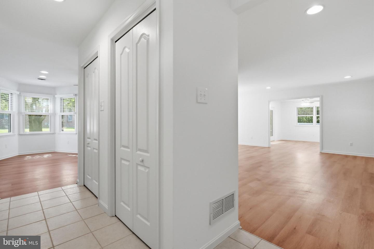 312 Woodvale Drive Property Photo 6