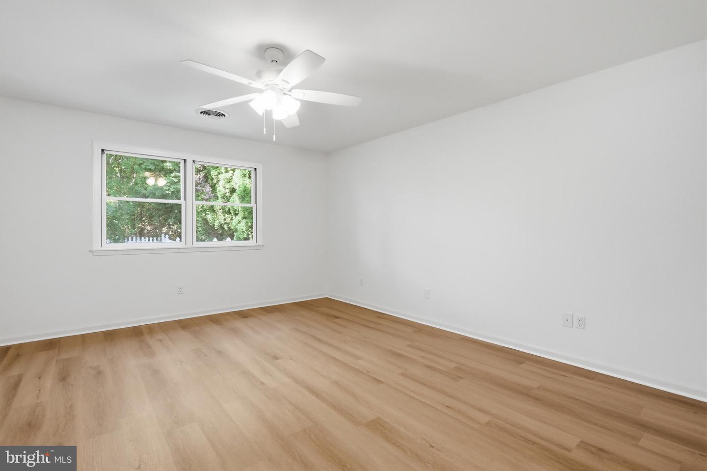 312 Woodvale Drive Property Photo 16