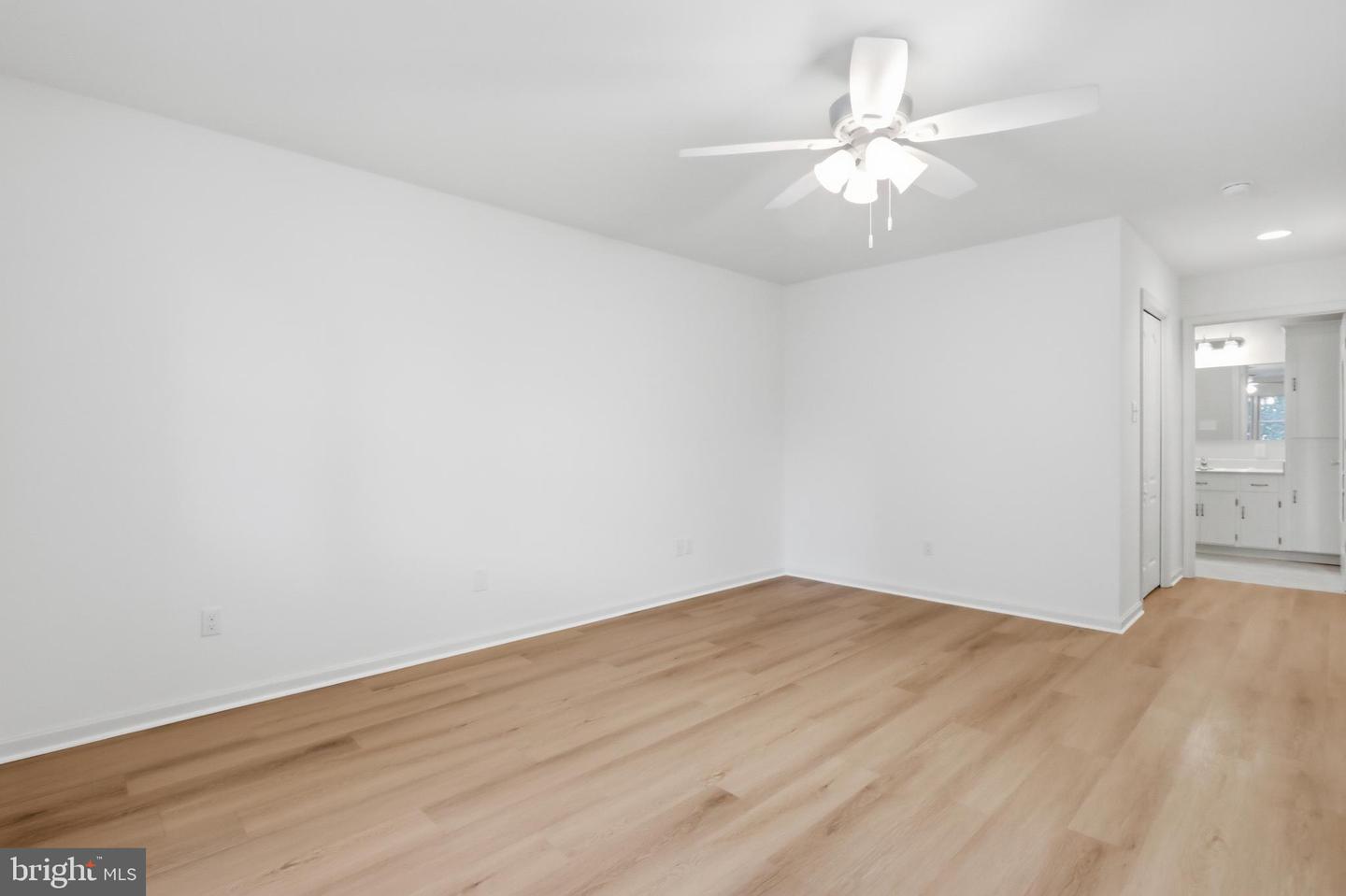 312 Woodvale Drive Property Photo 18