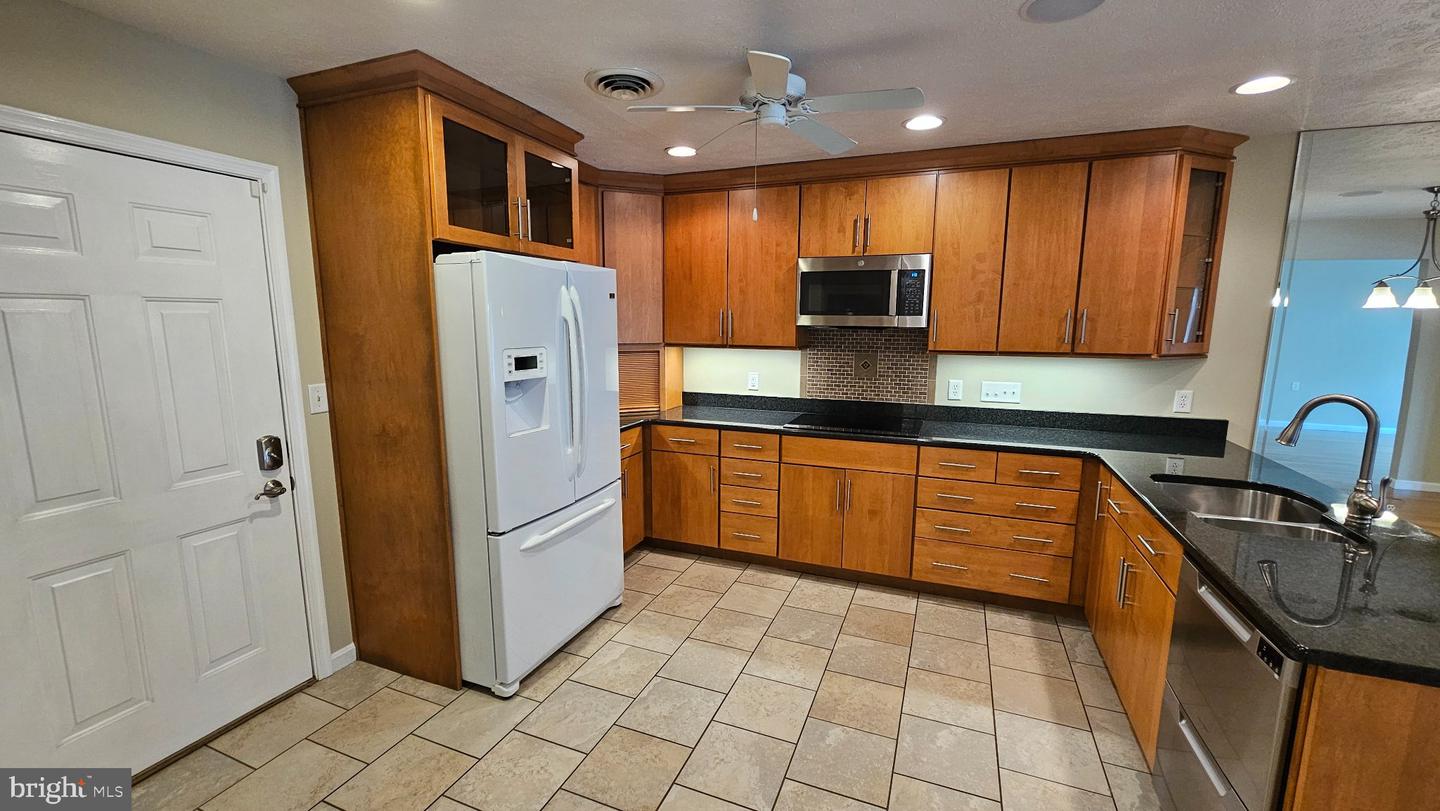 56 Sanibel Ln Property Photo 6