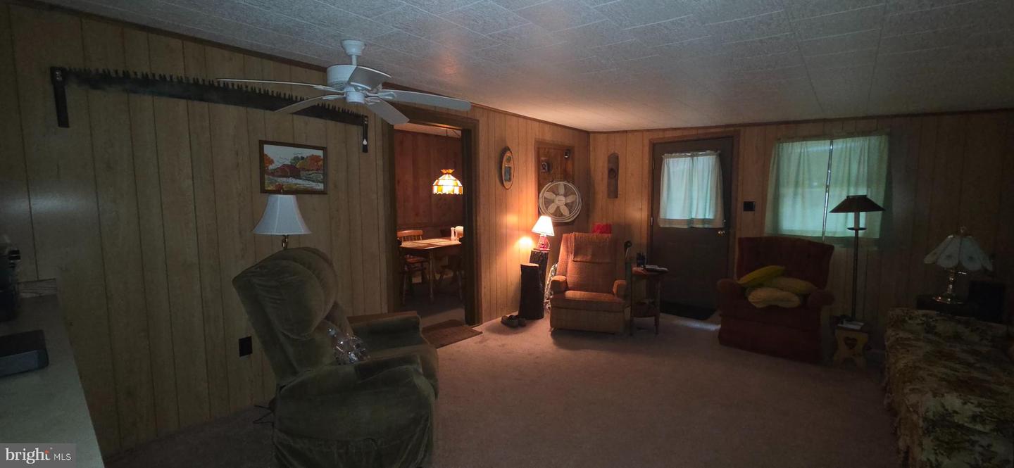 22760 Loop Rd Property Photo 10
