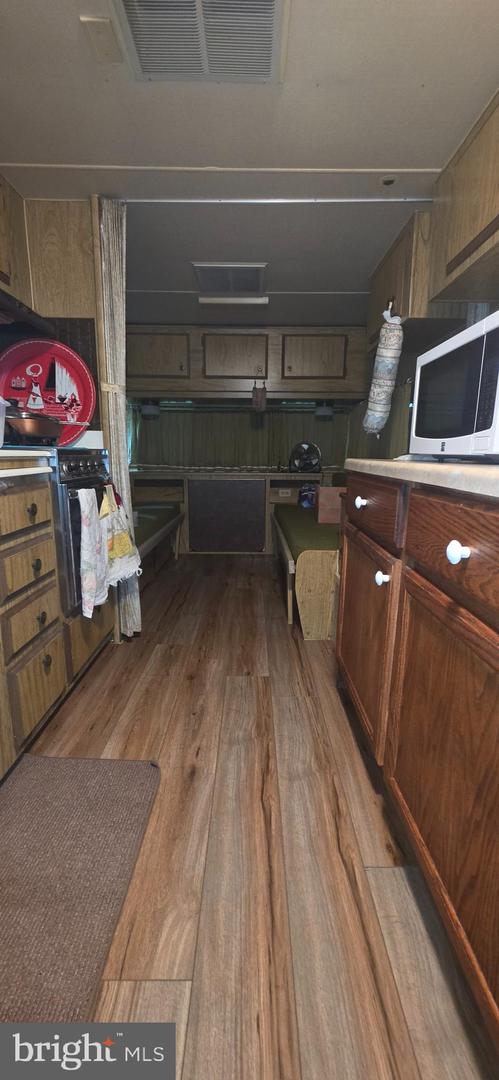 22760 Loop Rd Property Photo 14