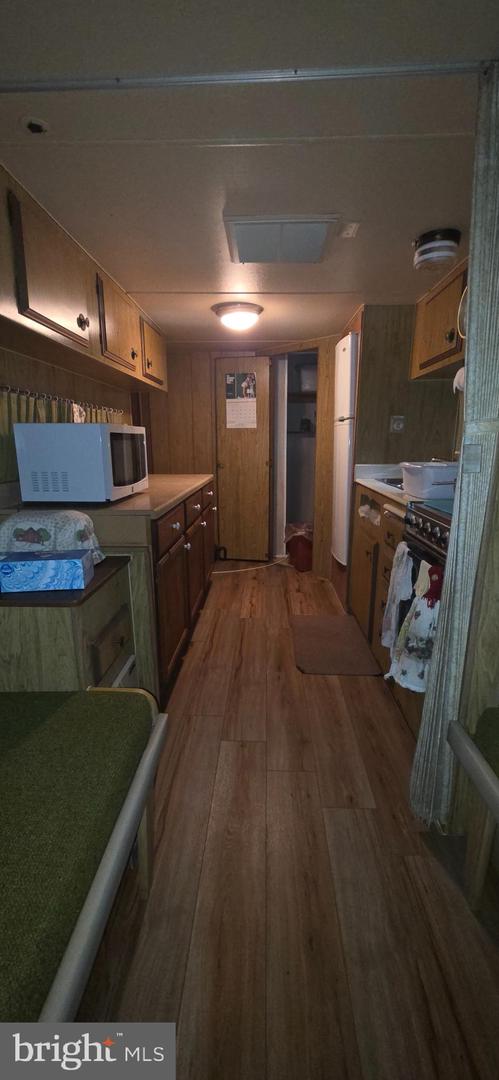 22760 Loop Rd Property Photo 16