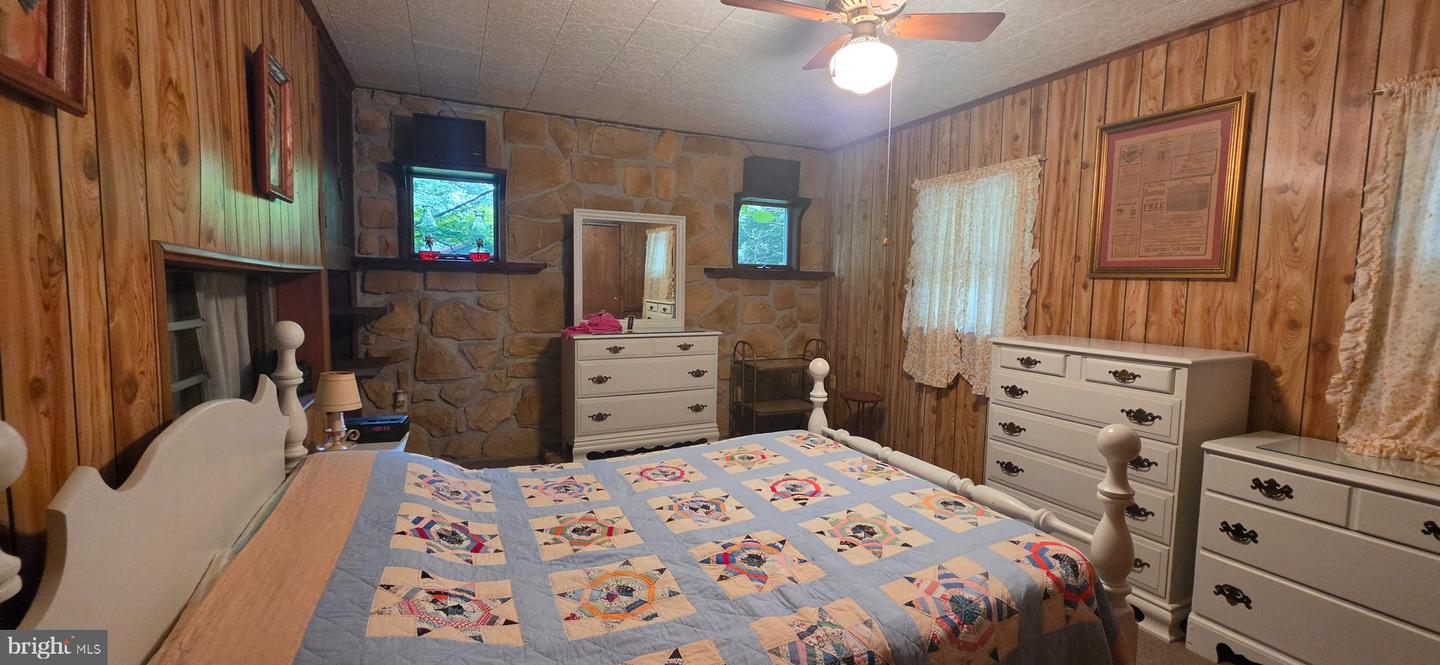 22760 Loop Rd Property Photo 17