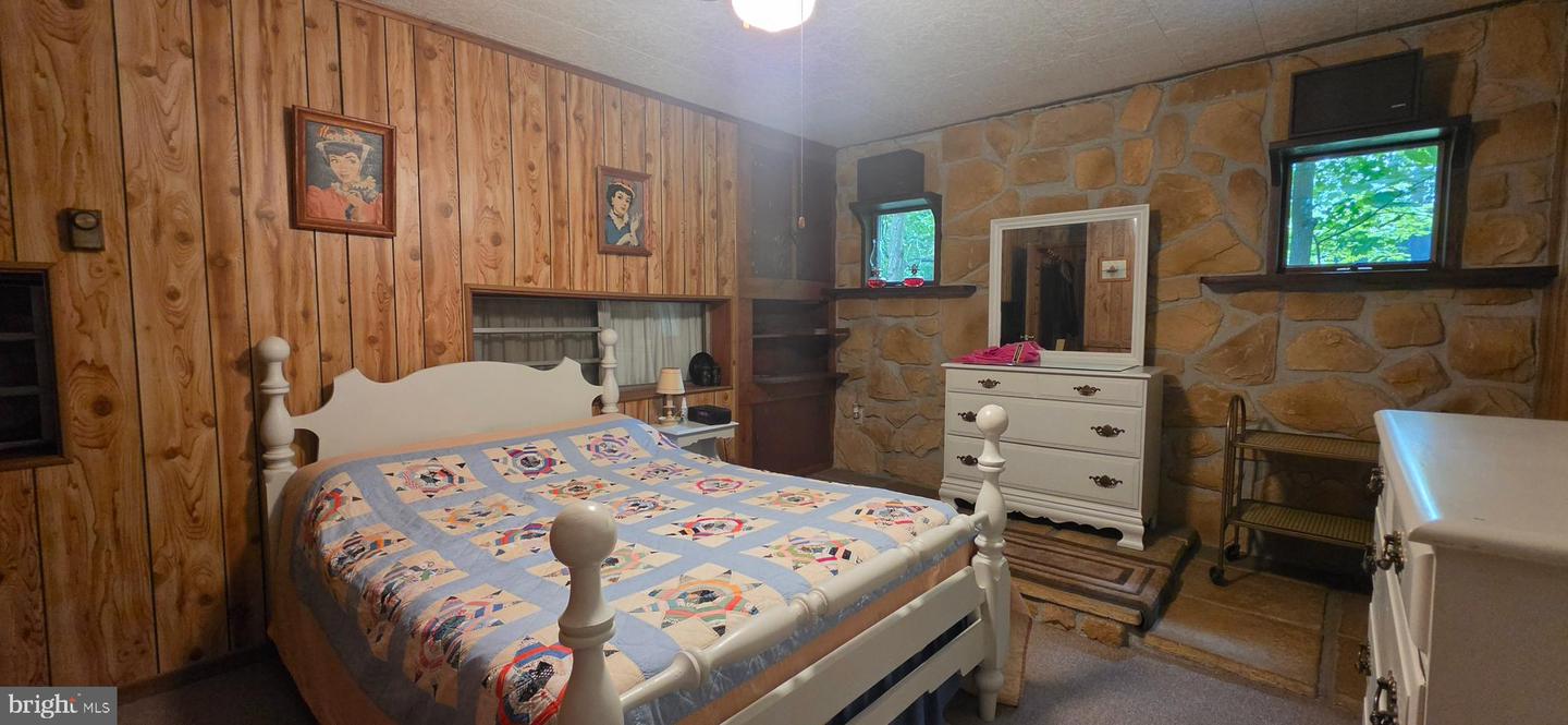 22760 Loop Rd Property Photo 19