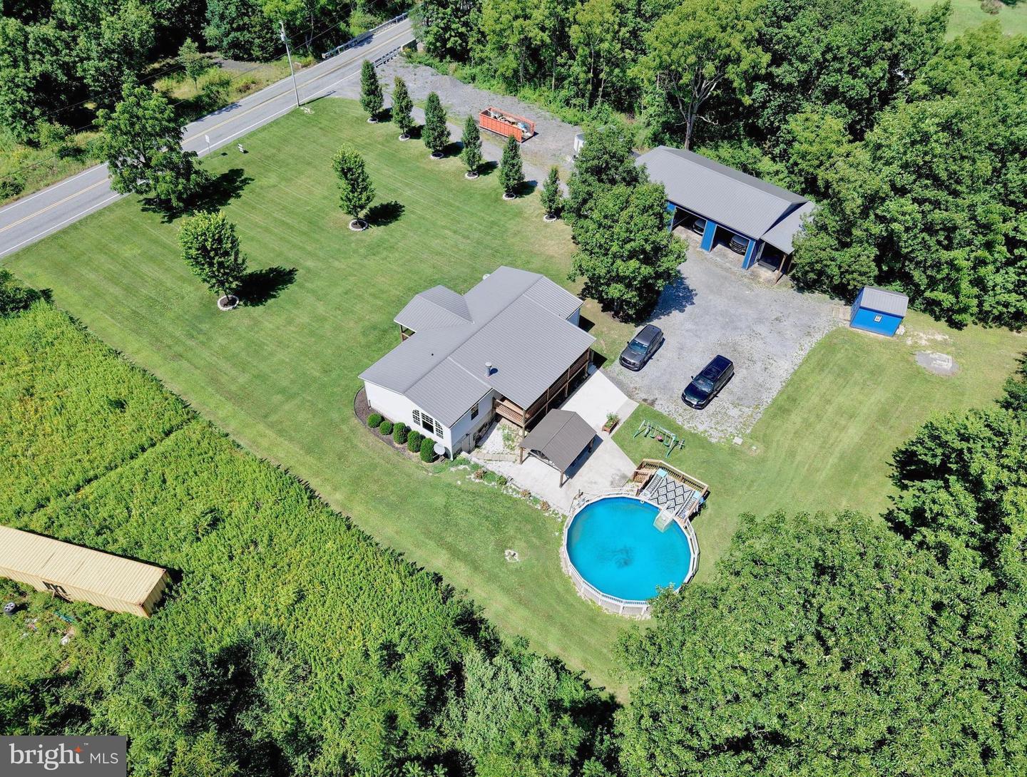 19890 Amberson Road Property Photo 3