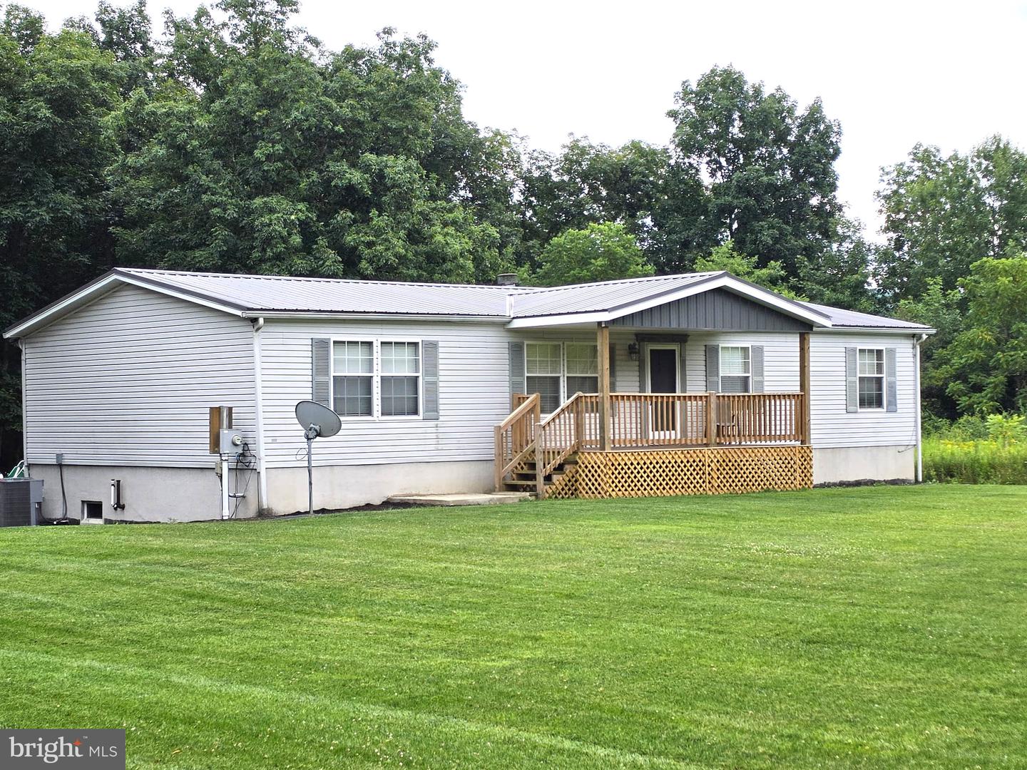 19890 Amberson Road Property Photo 5