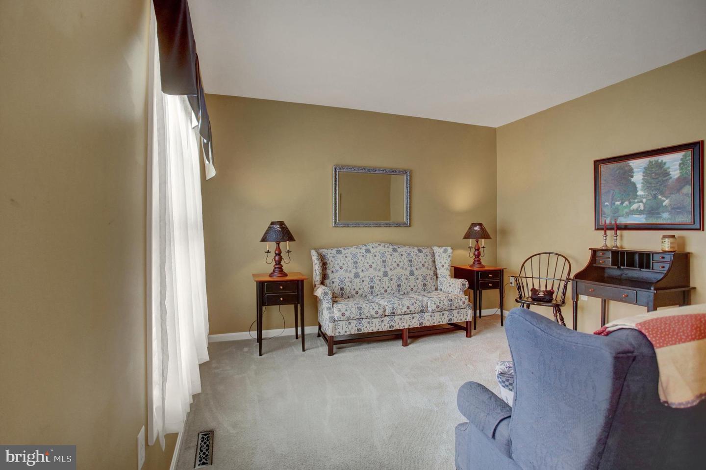 155 Eleahs Xing Property Photo 9