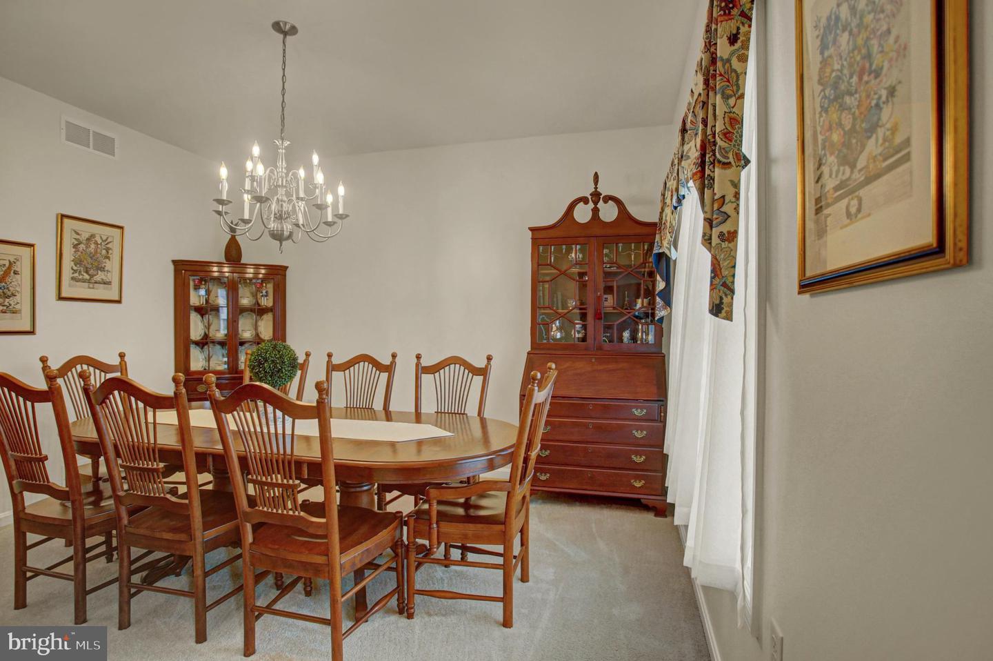 155 Eleahs Xing Property Photo 10