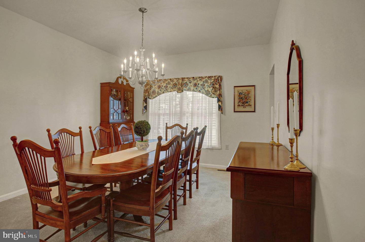 155 Eleahs Xing Property Photo 11