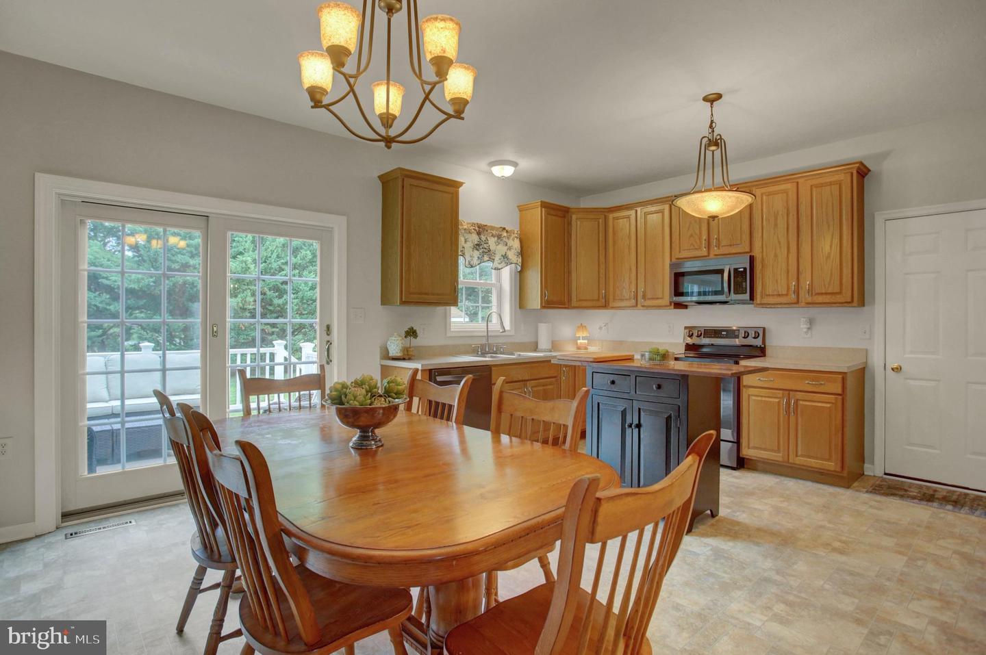155 Eleahs Xing Property Photo 13