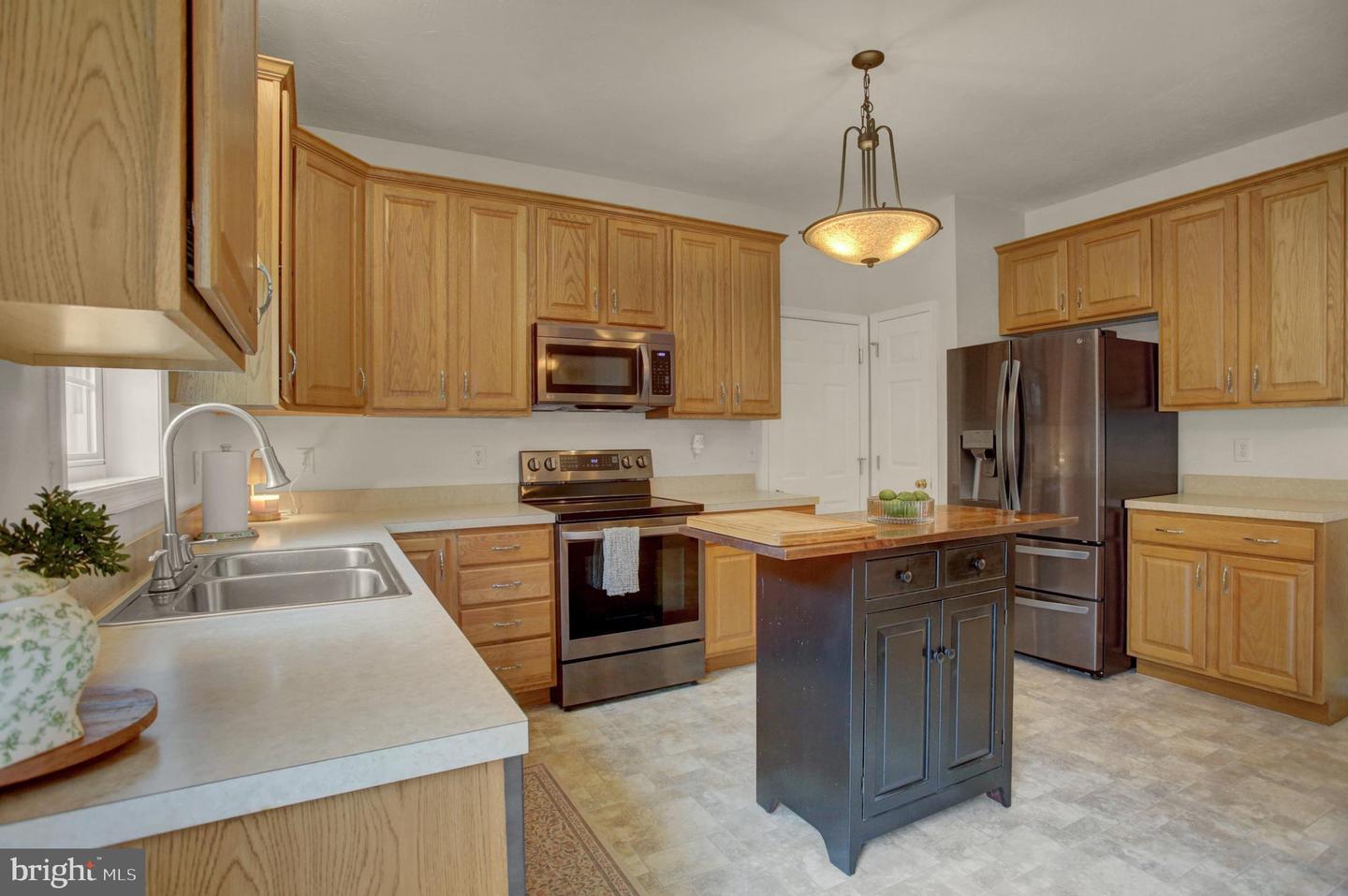155 Eleahs Xing Property Photo 14