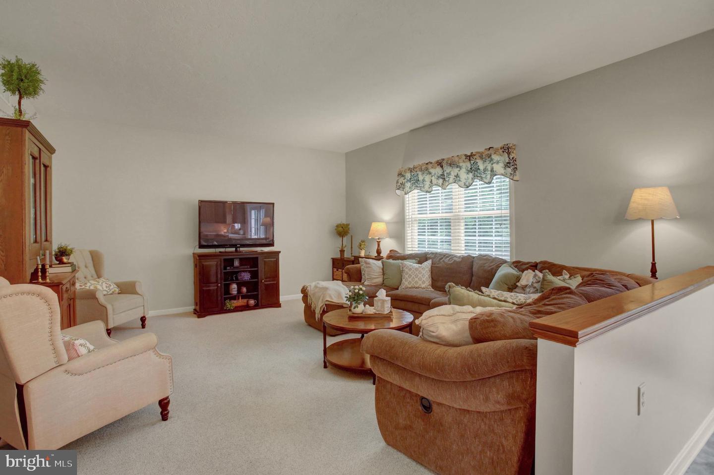 155 Eleahs Xing Property Photo 17
