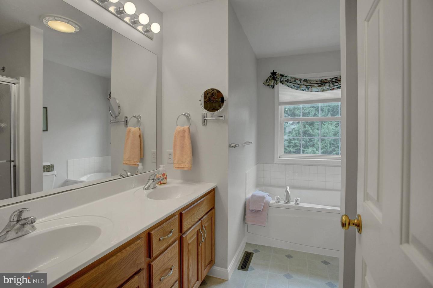 155 Eleahs Xing Property Photo 25
