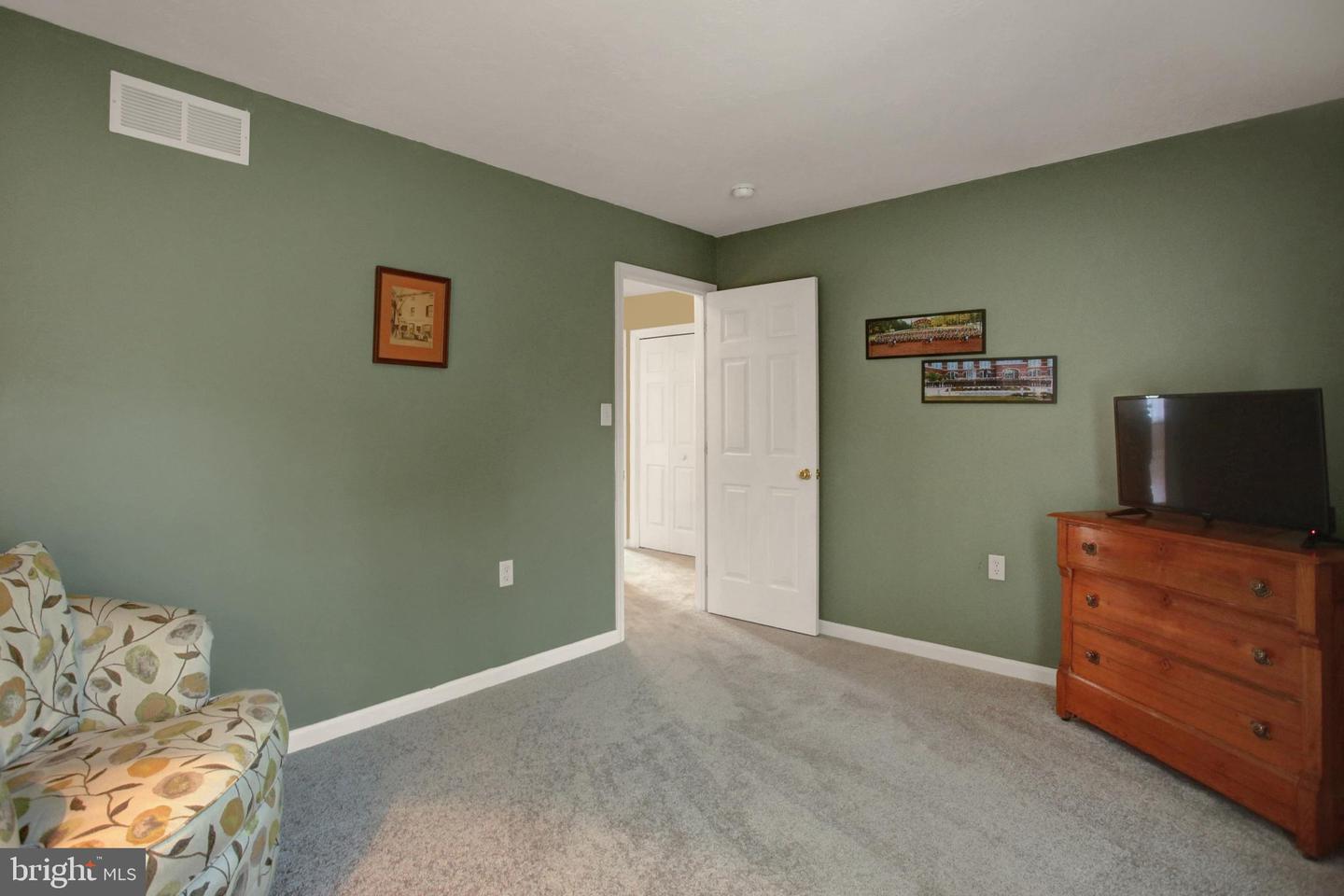 155 Eleahs Xing Property Photo 33