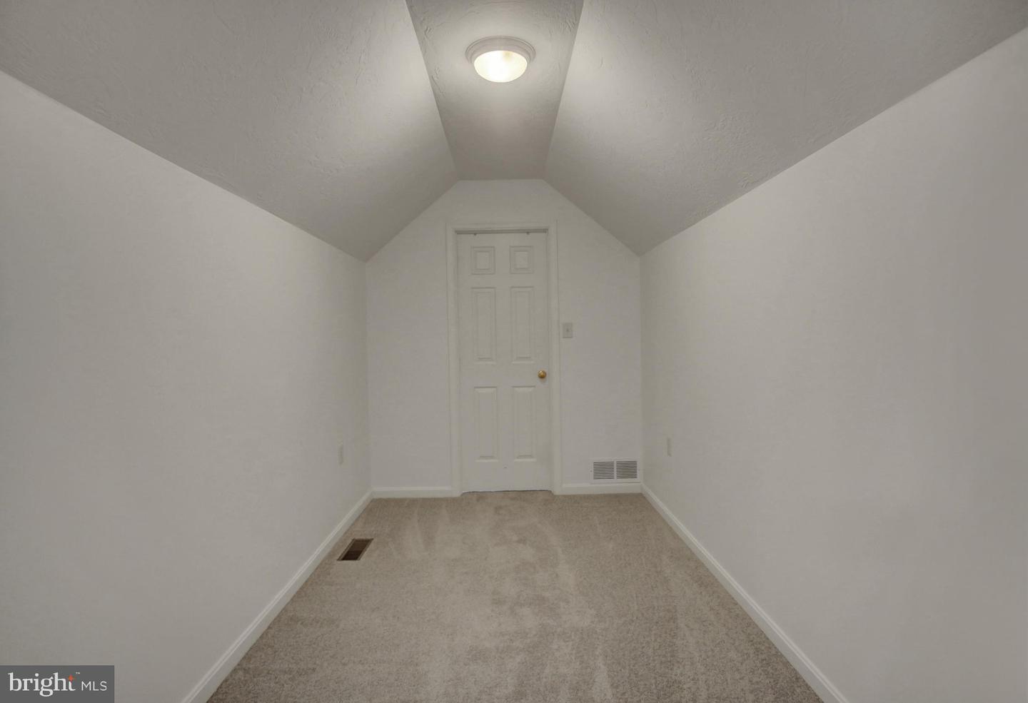 155 Eleahs Xing Property Photo 37