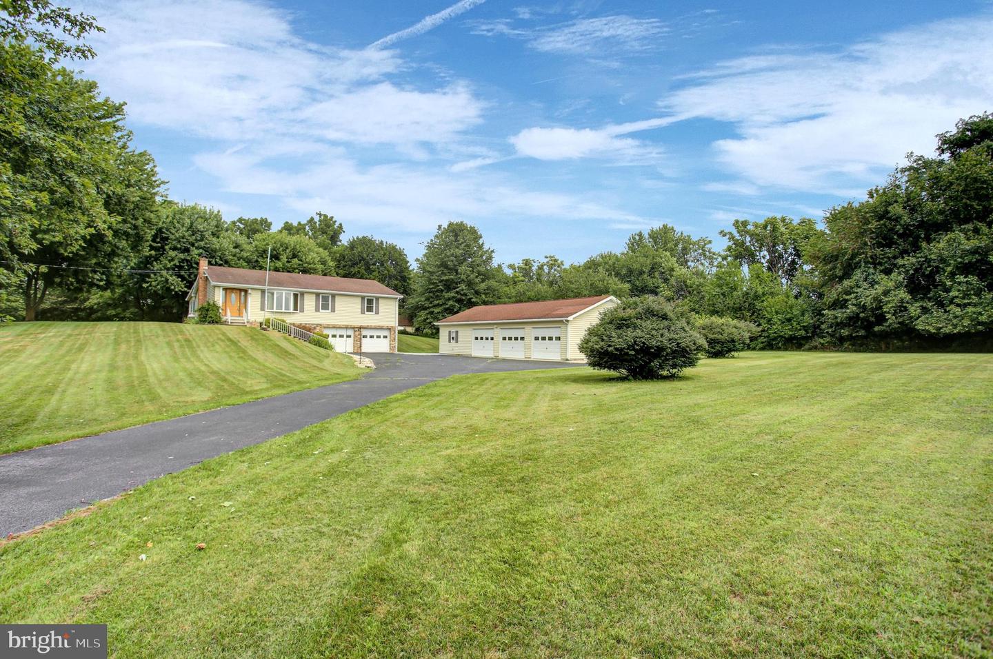 2424 Loop Road Property Photo 4