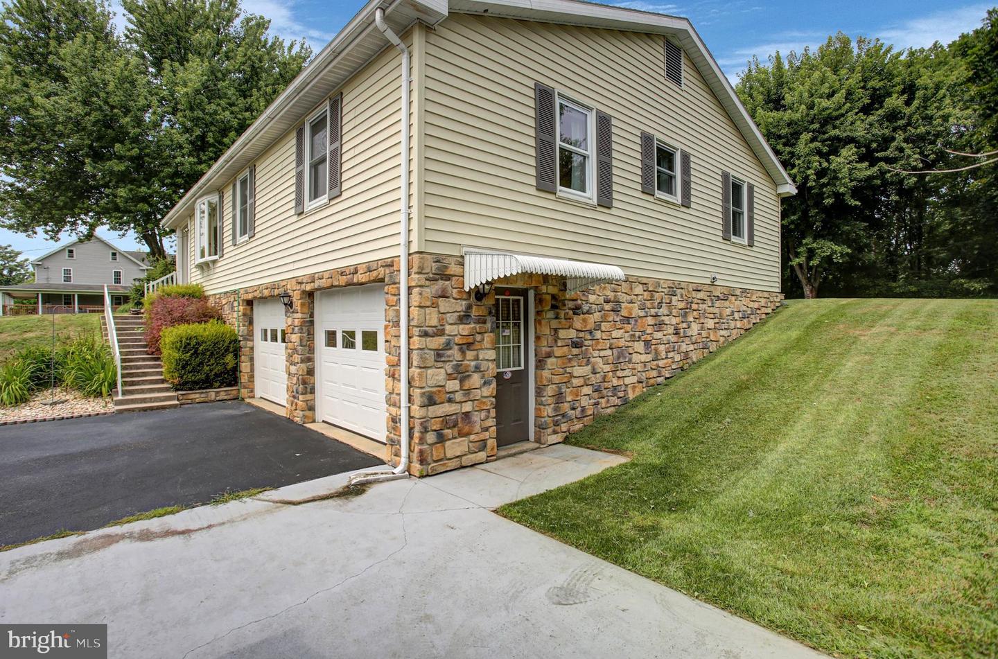 2424 Loop Road Property Photo 8