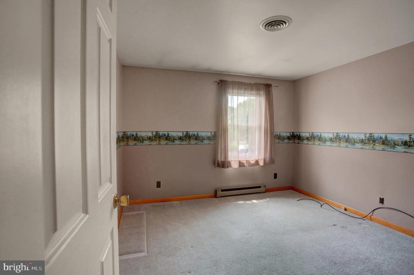 2424 Loop Road Property Photo 14