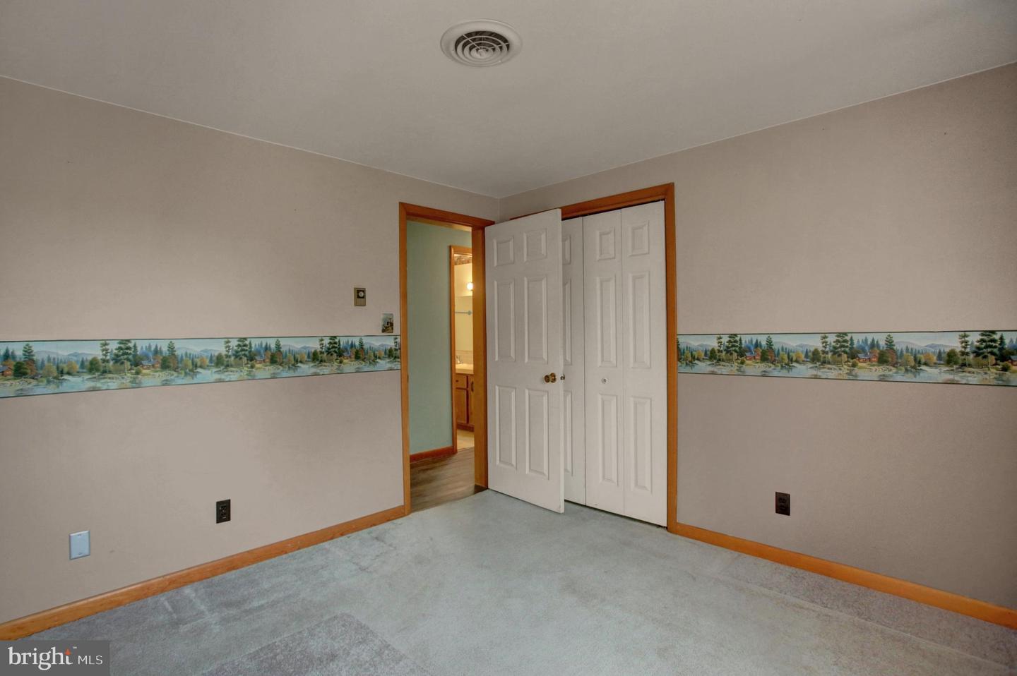 2424 Loop Road Property Photo 15