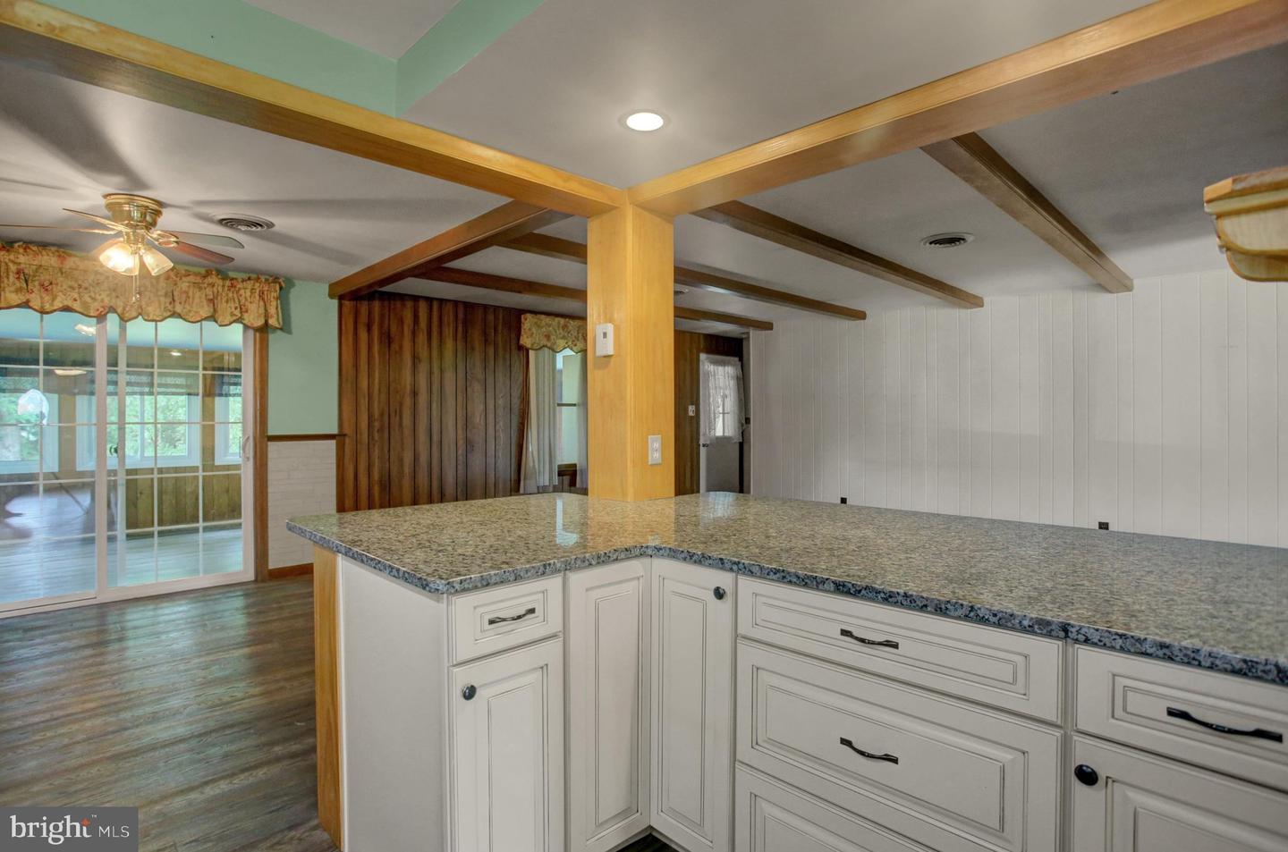 2424 Loop Road Property Photo 32