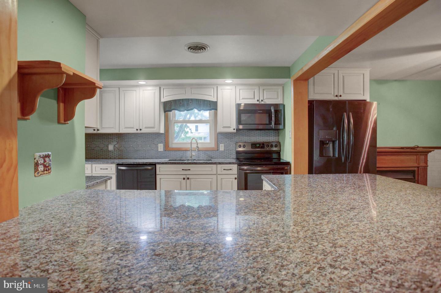 2424 Loop Road Property Photo 33