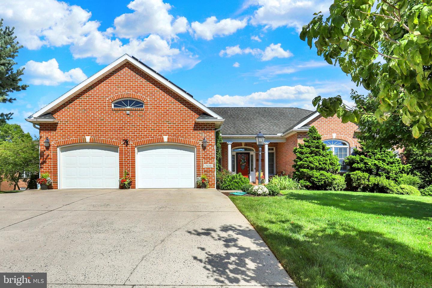 7133 LONE RIDGE CT Property Photo 1
