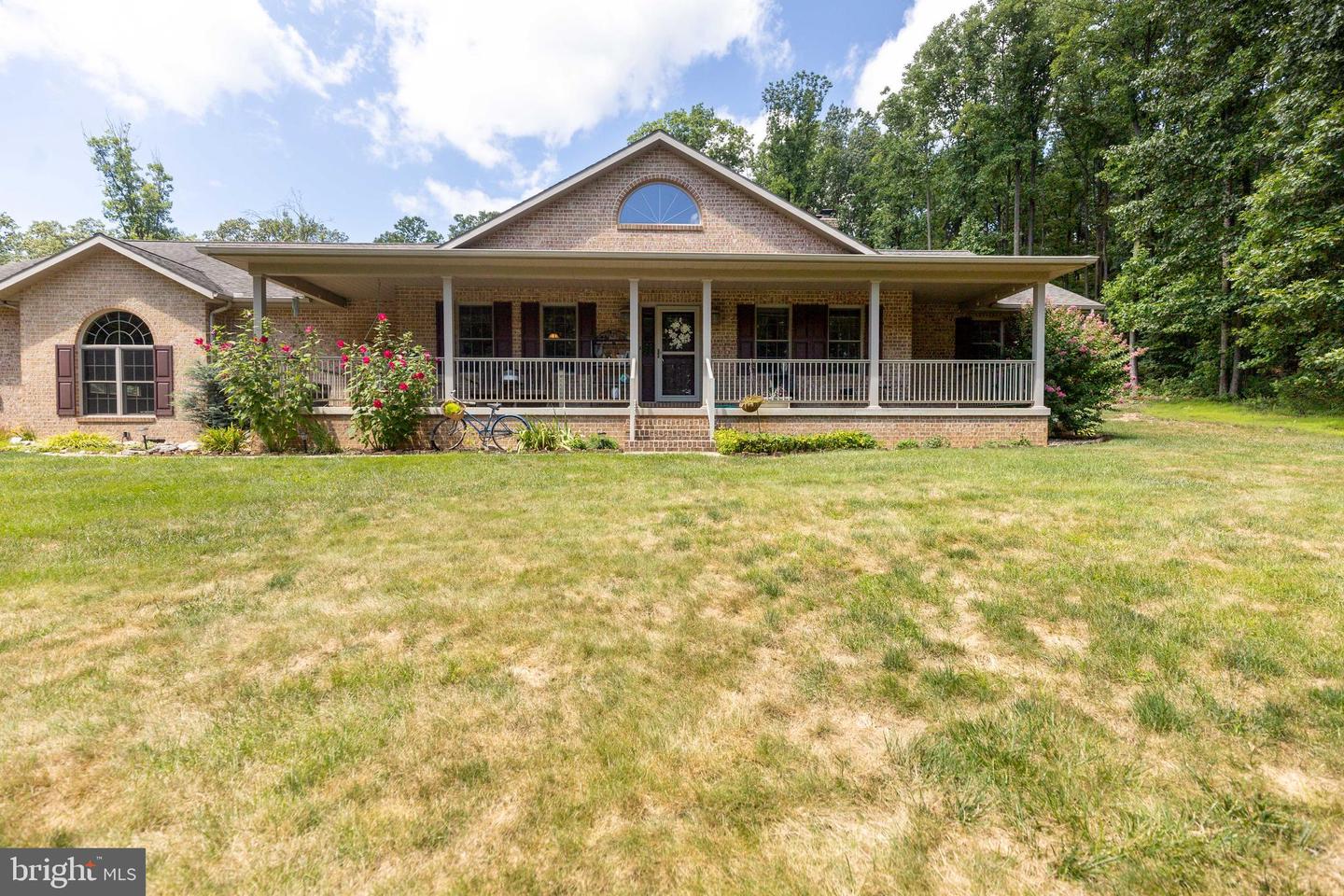 793 Appleway Property Photo 1