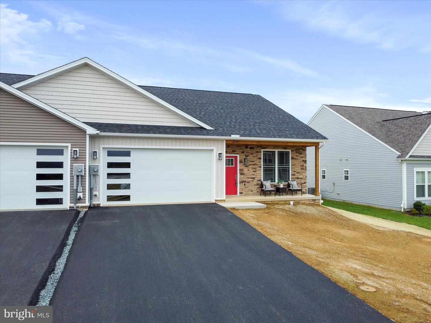 11797 MYSTIC ROCK LANE S Property Photo 1