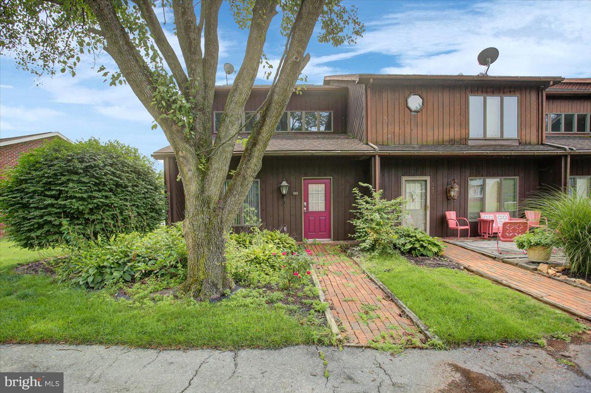 351 STONEGATE COURT