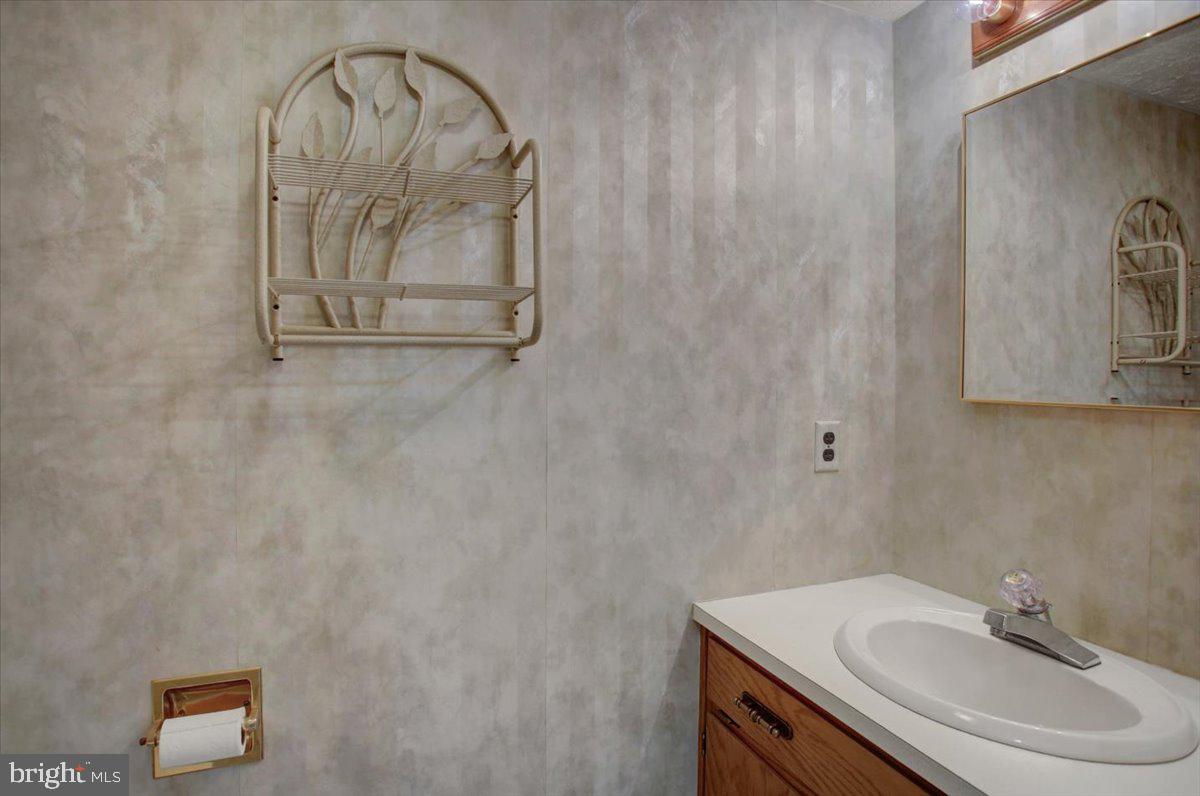 351 Stonegate Court Property Photo 8