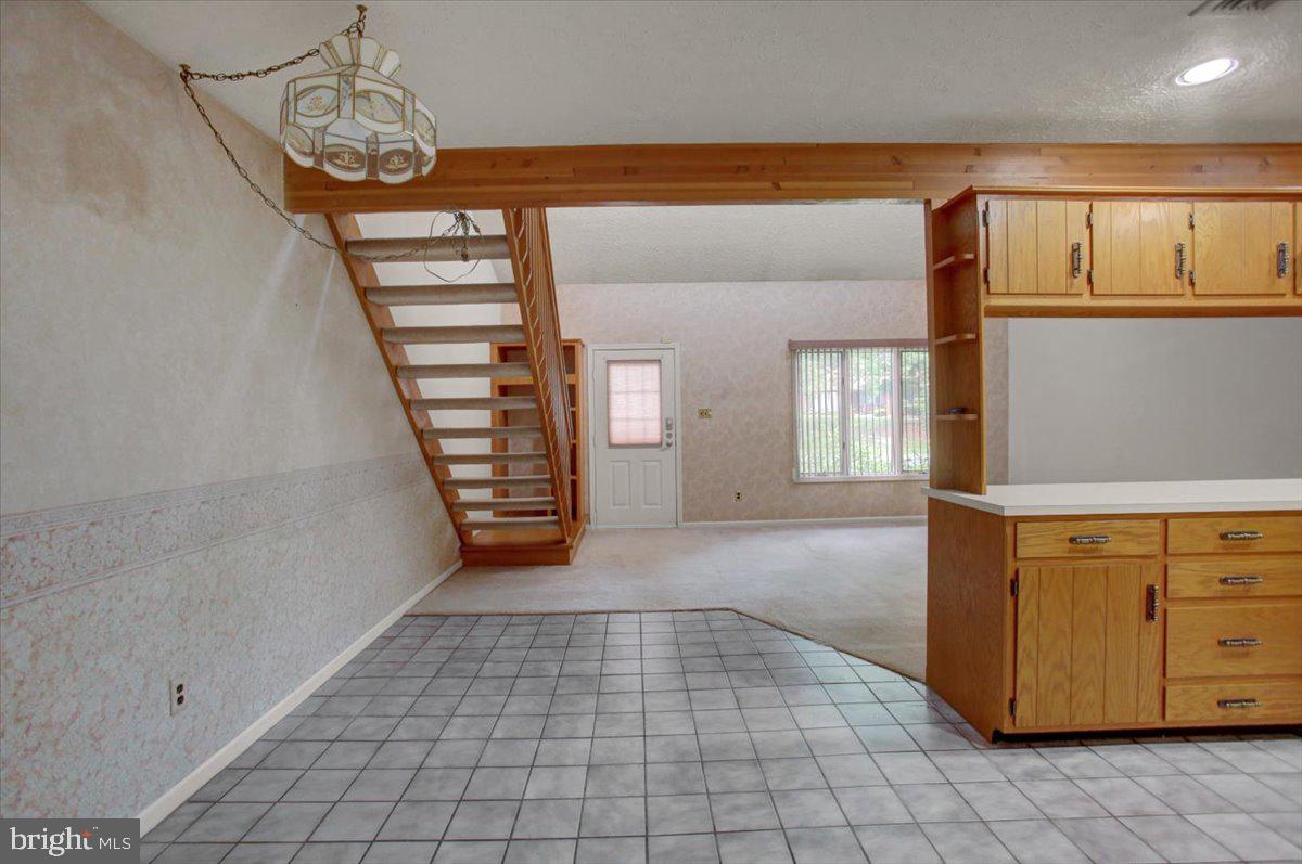 351 Stonegate Court Property Photo 9
