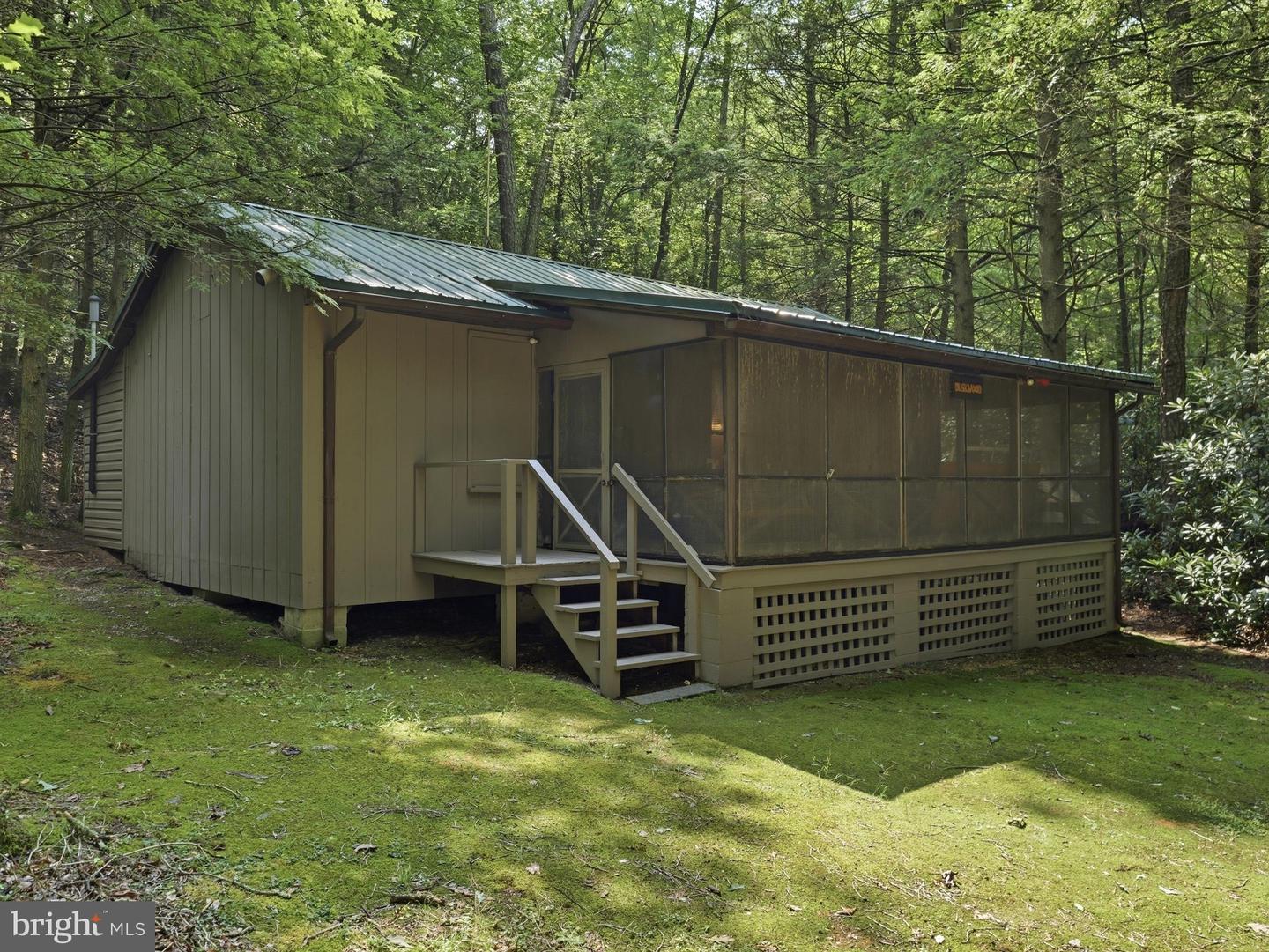 776 PERRY DR