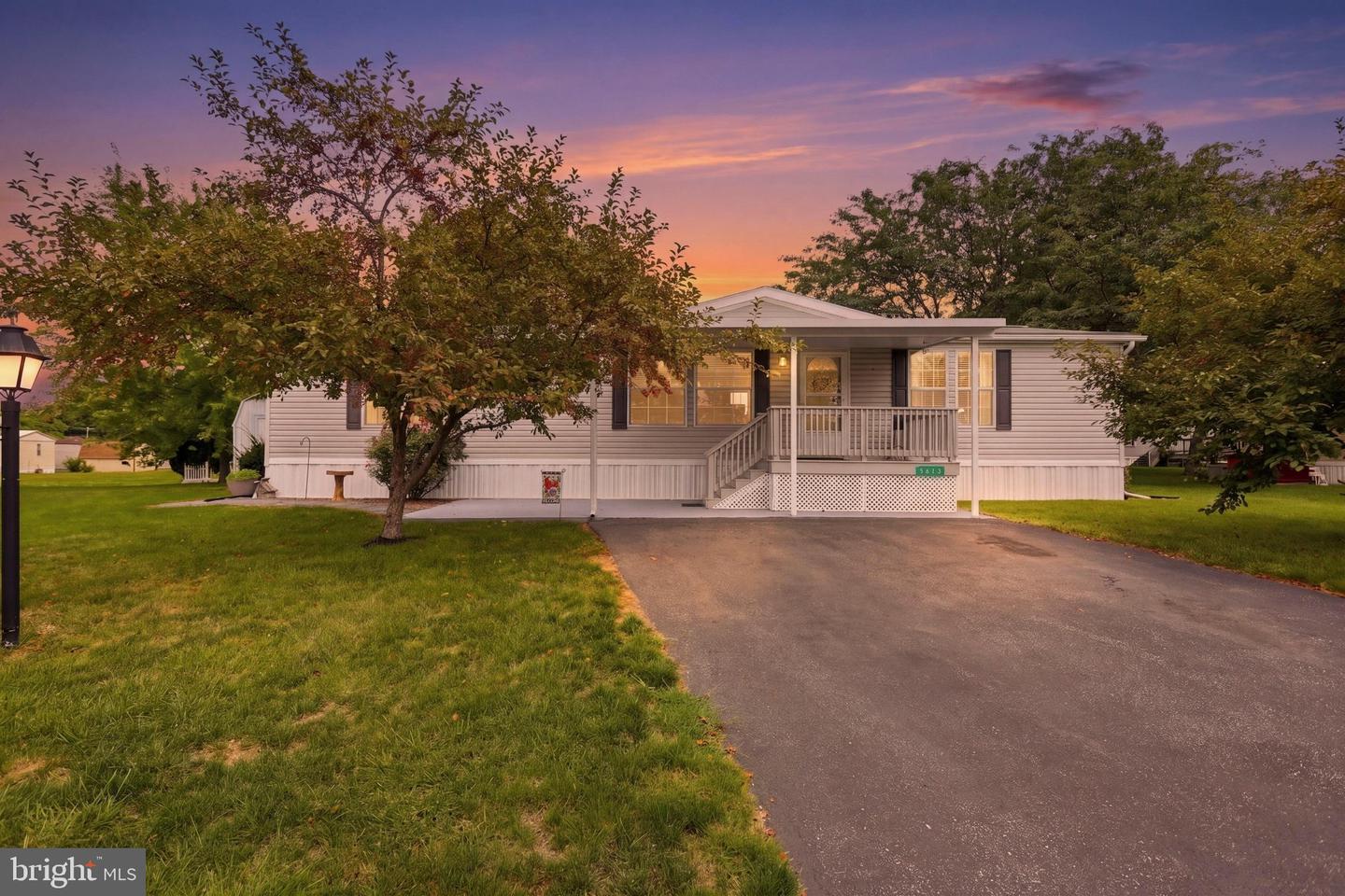 5613 Classic Court Property Photo 1