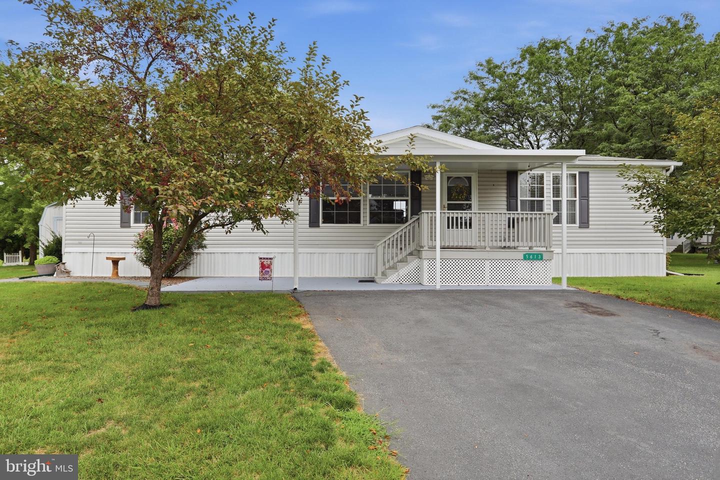 5613 Classic Court Property Photo 2