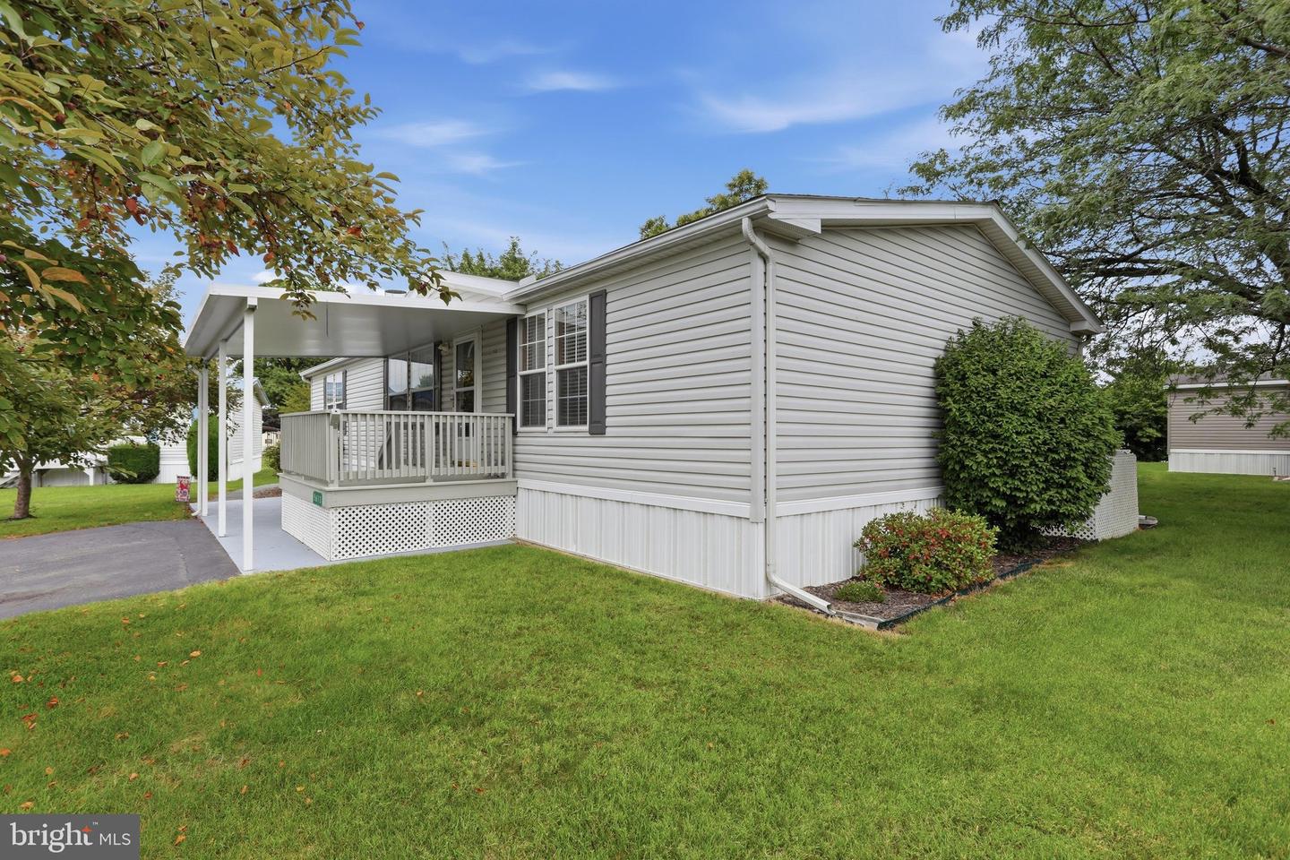 5613 Classic Court Property Photo 5