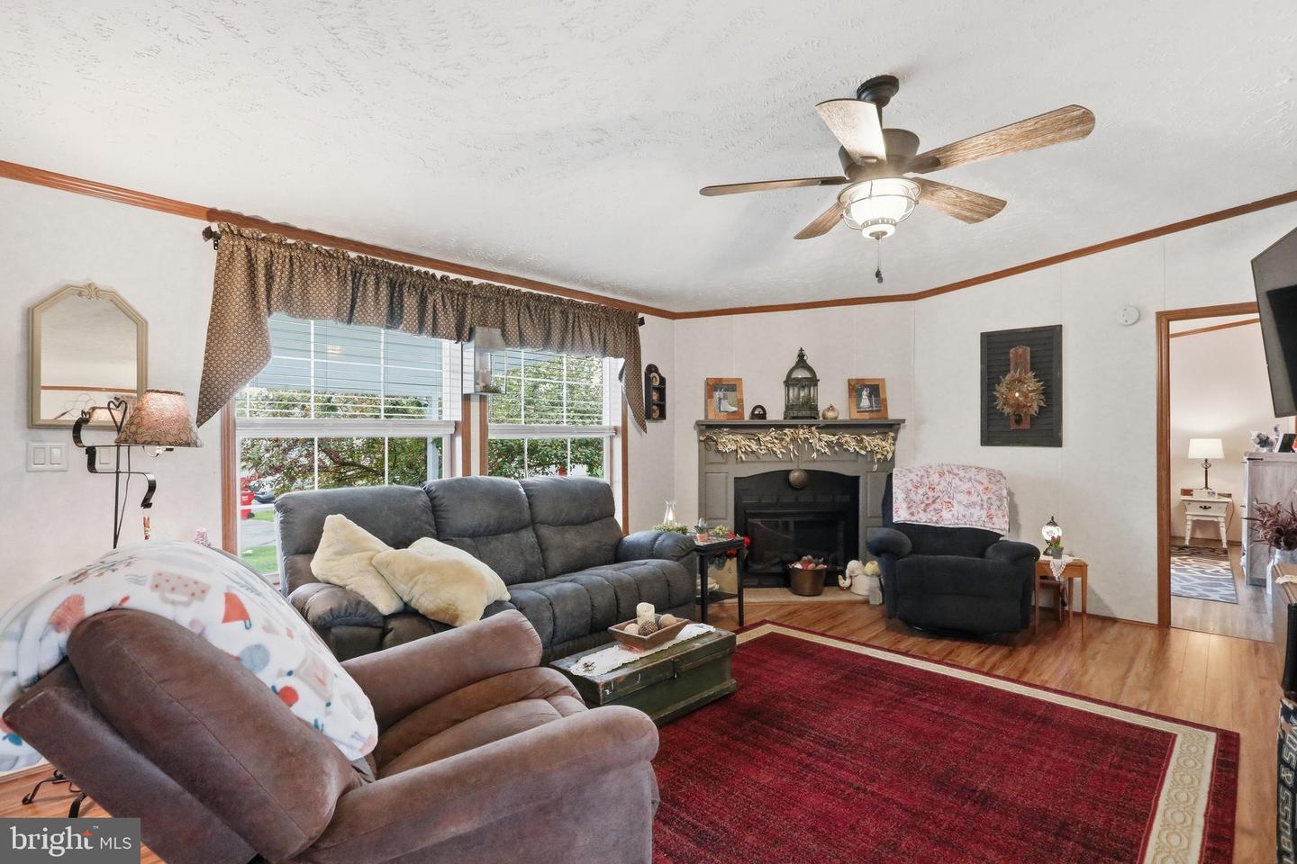 5613 Classic Court Property Photo 8